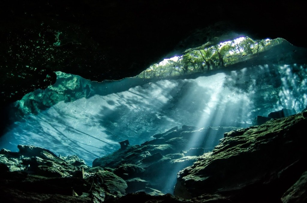 Cenote Chac Mool - Centro de Buceo en Playa del Carmen